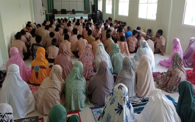 RUTINITAS  SHOLAT JUM'AT DI MTsN 2 BOALEMO