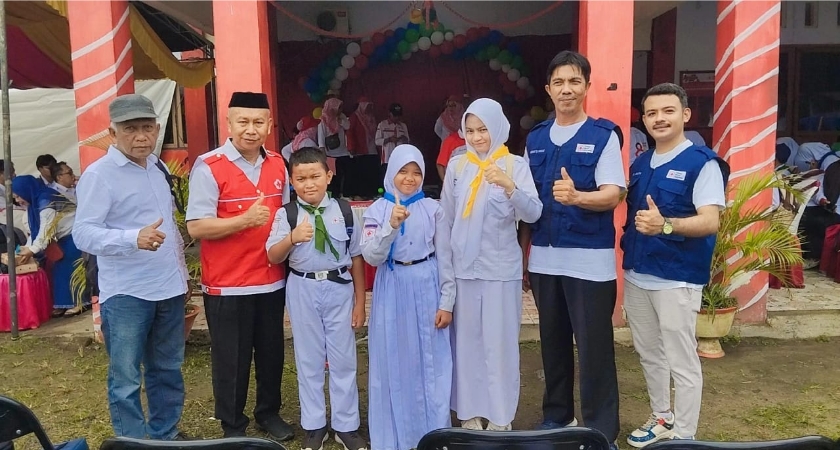 JUARA 1 LCC TINGKAT KABUPATEN BOALEMO: KOLABORASI ANTAR 3 SATUAN PENDIDIKAN DI PAGUYAMAN PADA HUT PMI Ke-80